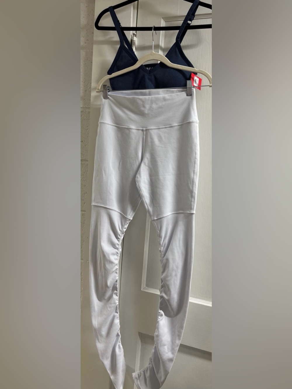 2 pc. ALO Yoga White Leggings with SPANX Navy Ribbed Sport bra
